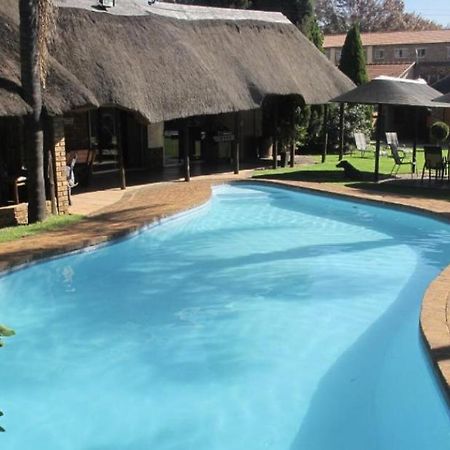 Aero Guest Lodge Kempton Park Exteriér fotografie